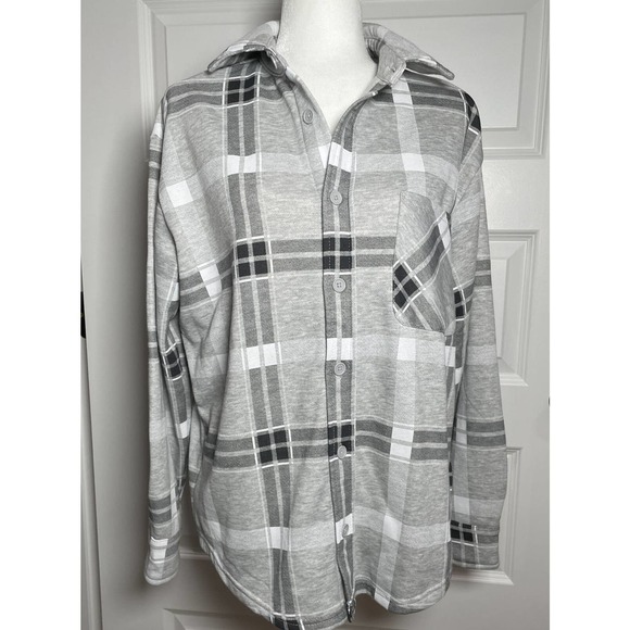 Refuge Athletics NWT New Gray White Button Up Long Sleeve Woman’s Relaxed S - Picture 1 of 7